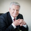 Wallfahrtskirche Klausen: Bundespräsident a.D. Joachim Gauck spricht mit Pater Albert über sein Buch “Toleranz: Einfach schwer !”
